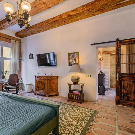 Apartment Cont Inchis Goli Brasov