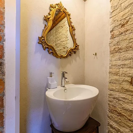 Cont Inchis Goli Apartment