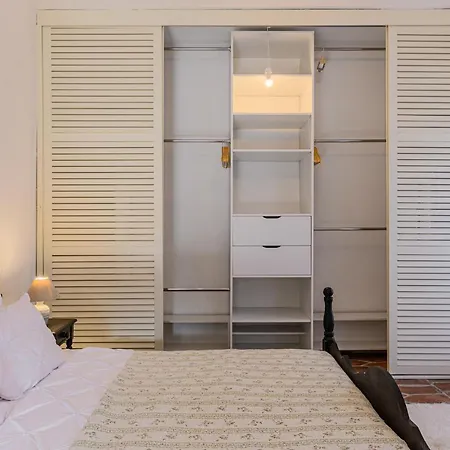 Cont Inchis Goli Apartment Brasov